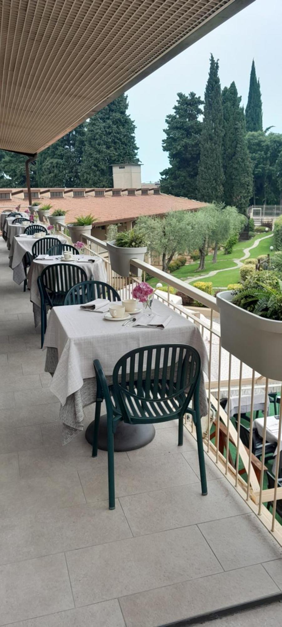 Hotel Adria & Resort Toscolano Maderno Exterior photo