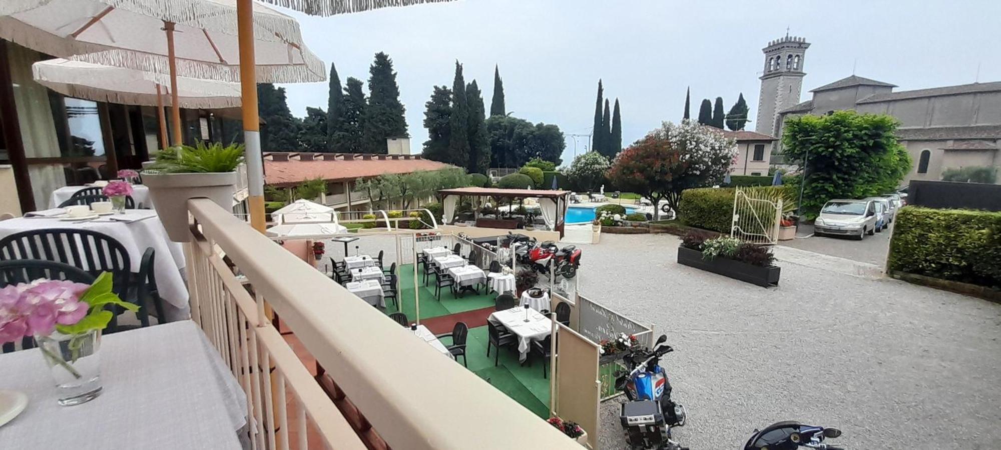 Hotel Adria & Resort Toscolano Maderno Exterior photo
