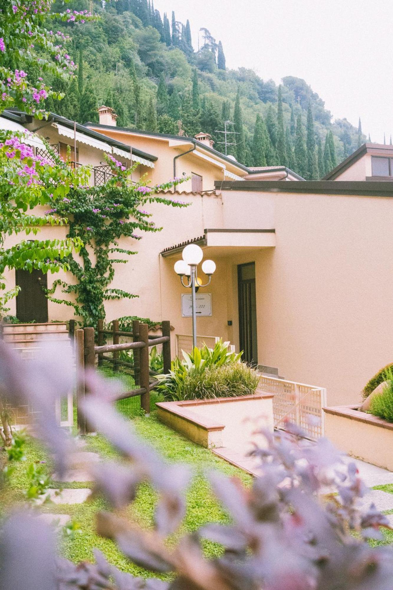 Hotel Adria & Resort Toscolano Maderno Exterior photo