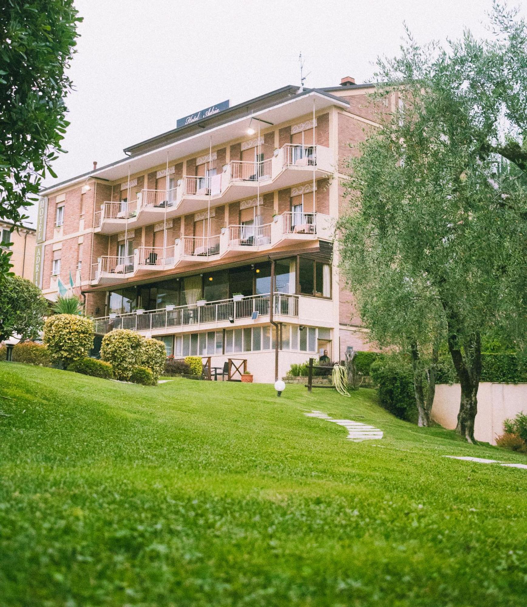 Hotel Adria & Resort Toscolano Maderno Exterior photo