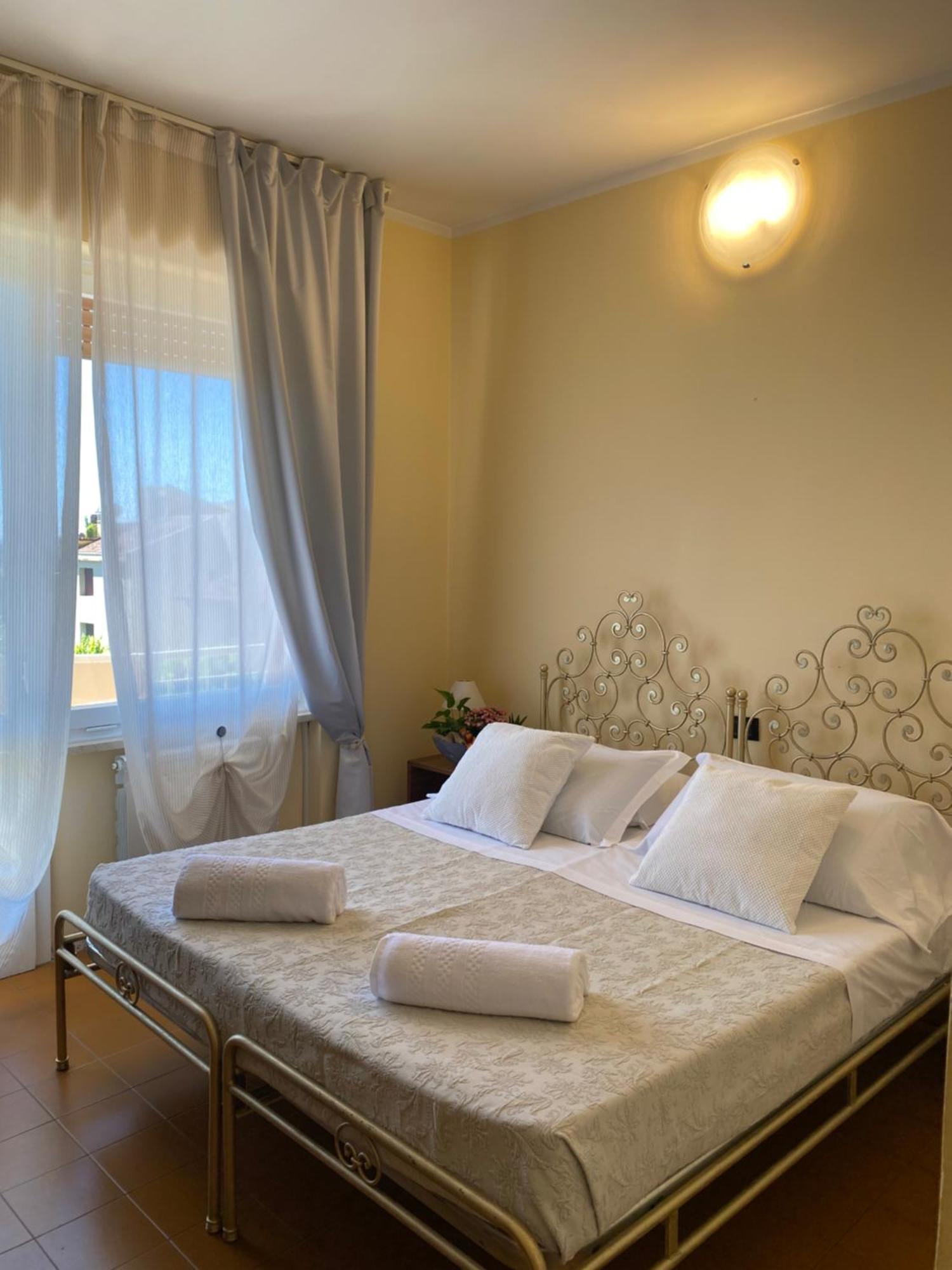 Hotel Adria & Resort Toscolano Maderno Exterior photo