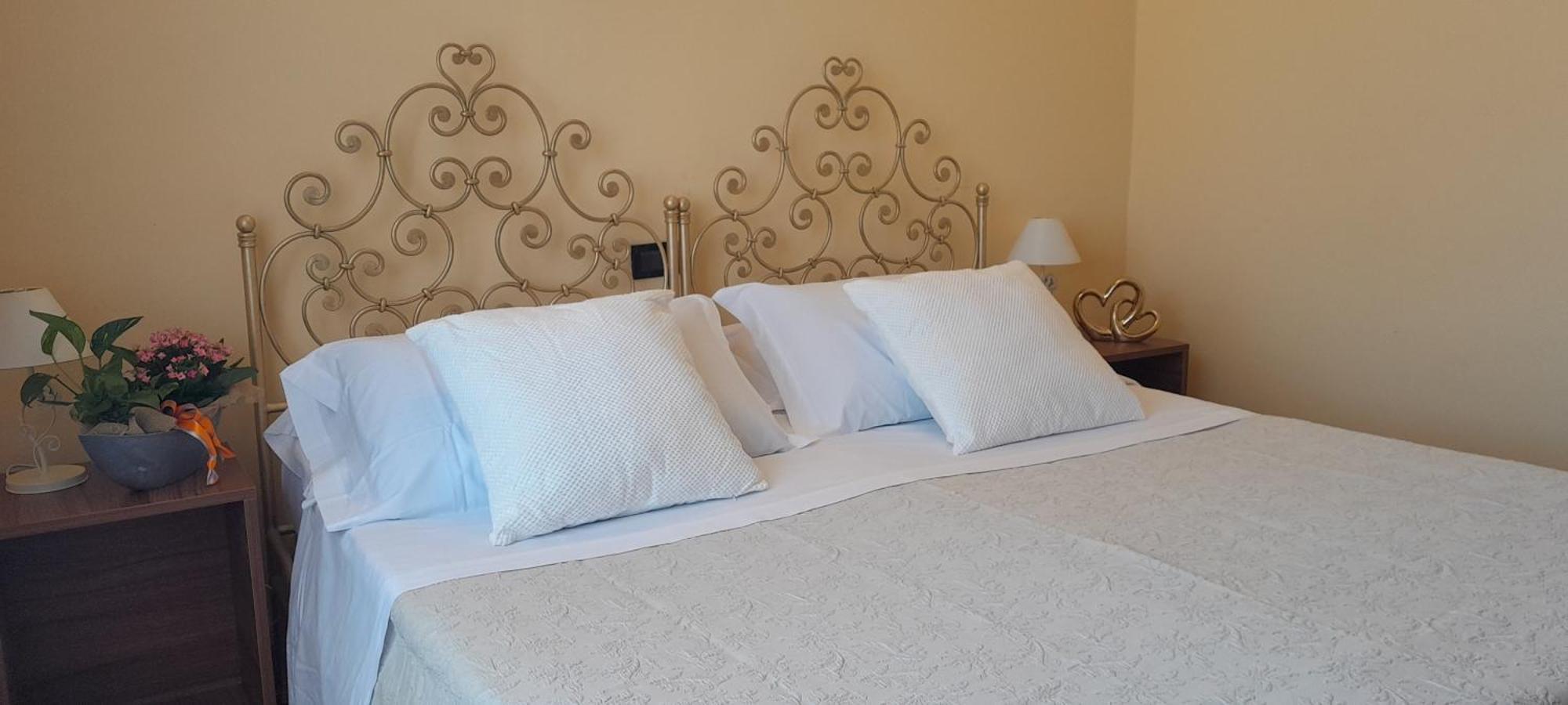 Hotel Adria & Resort Toscolano Maderno Exterior photo